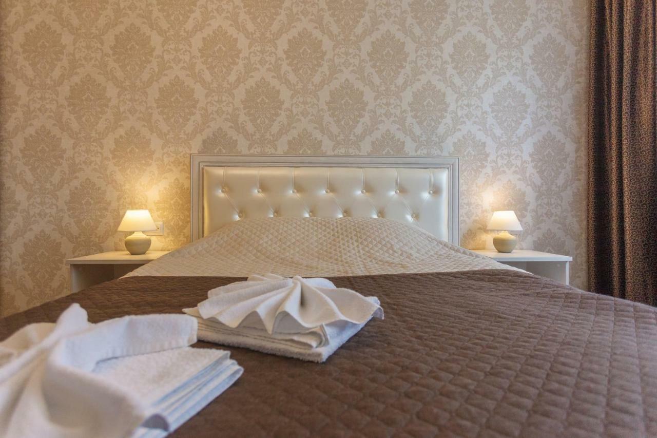 Apartment Dom Kino Minsk Ngoại thất bức ảnh