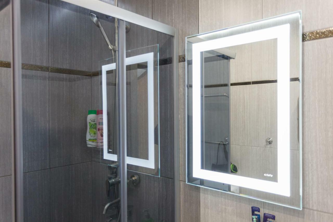 Apartment Dom Kino Minsk Ngoại thất bức ảnh